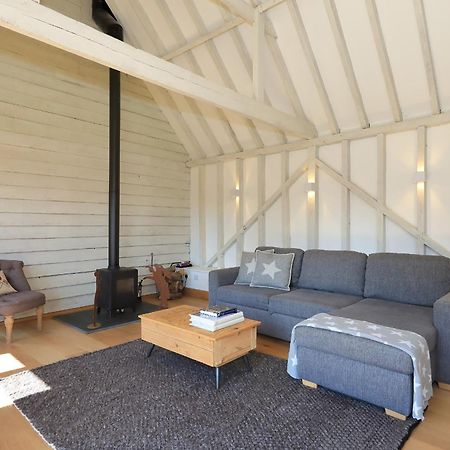 The Cowshed, Tunbridge Wells Villa Exterior photo