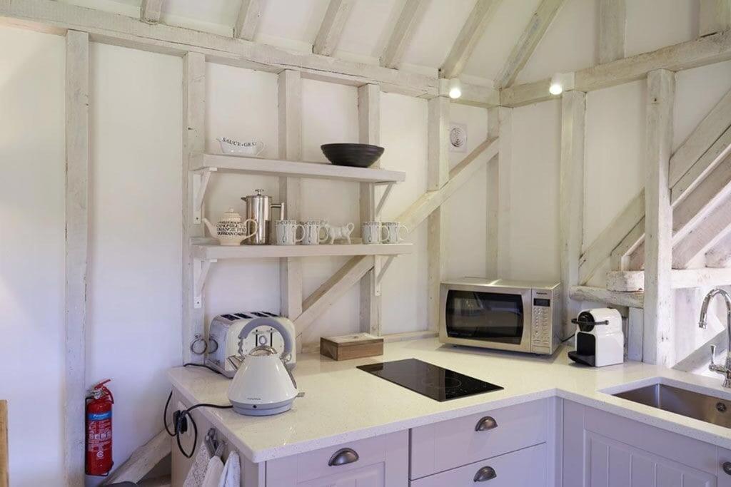 The Cowshed, Tunbridge Wells Villa Exterior photo